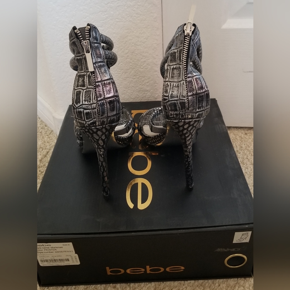 Bebe - Picture 3 of 3